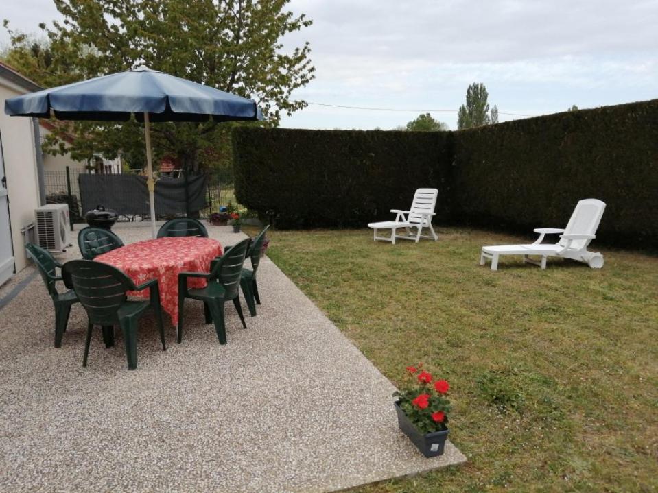 Maison Independante Lailly-en-Val Eksteriør billede